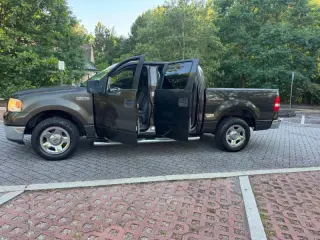 2006 Ford F-150 XLT