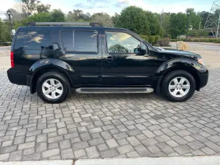 2011 Nissan Pathfinder S