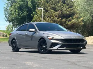 2024 Hyundai Elantra SE