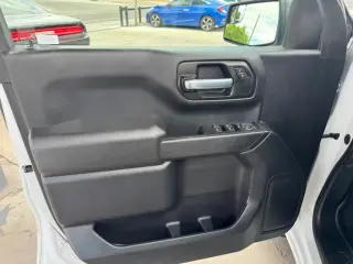 2021 Chevrolet Silverado 1500 Custom Crew Cab Short Box 2WD