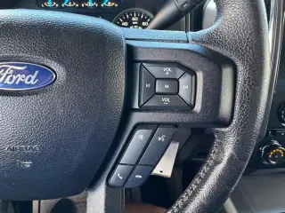 2016 Ford F-150 XL SuperCrew 5.5-ft. Bed 4WD
