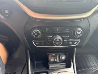 2017 Jeep Cherokee Limited FWD