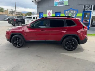 2017 Jeep Cherokee Limited FWD