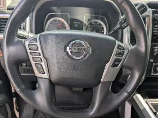 2017 Nissan Titan