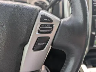 2017 Nissan Titan