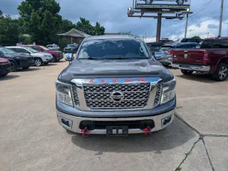 2017 Nissan Titan