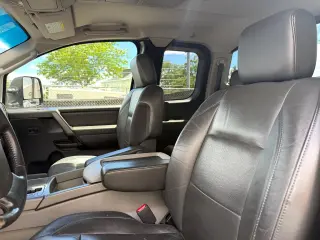 2004 Nissan Titan LE King Cab 4WD