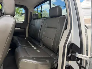 2004 Nissan Titan LE King Cab 4WD