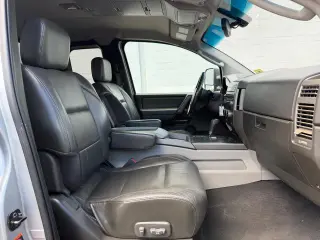 2004 Nissan Titan LE King Cab 4WD