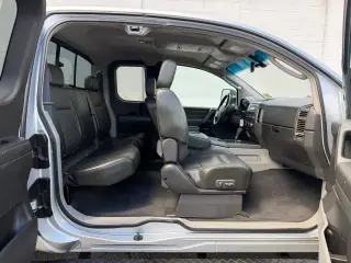 2004 Nissan Titan LE King Cab 4WD