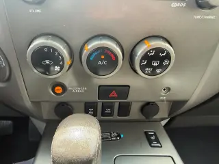 2004 Nissan Titan LE King Cab 4WD