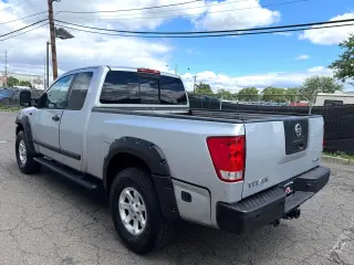 2004 Nissan Titan LE King Cab 4WD