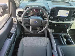 Ford F-150 2023 4x4 XLT 4dr SuperCrew 6.5 ft. SB