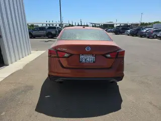 Nissan Altima 2019 2.5 SR 4dr Sedan