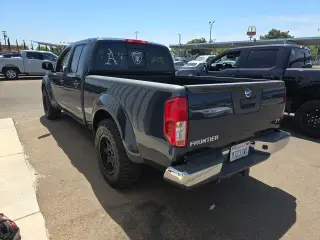 Nissan Frontier 2016 4x2 SV 4dr Crew Cab 6.1 ft. SB Pickup 5A