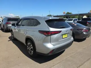 Toyota Highlander 2024 LE 4dr SUV