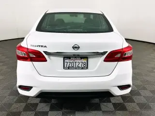 Nissan Sentra 2017 S 4dr Sedan 6M