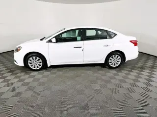 Nissan Sentra 2017 S 4dr Sedan 6M