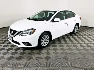 Nissan Sentra 2017 S 4dr Sedan 6M