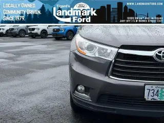Toyota Highlander 2016 AWD Limited 4dr SUV