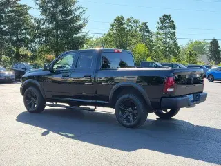 Ram 1500 Classic 2022 4x4 SLT 4dr Quad Cab 6.3 ft. SB Pickup