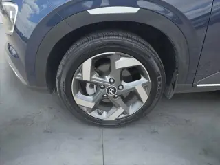 Hyundai VENUE 2025 Limited 4dr Crossover
