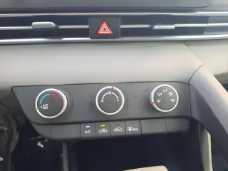 Hyundai ELANTRA 2025 SE 4dr Sedan