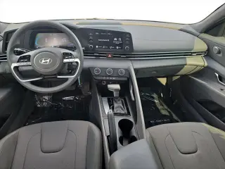 Hyundai ELANTRA 2025 SE 4dr Sedan