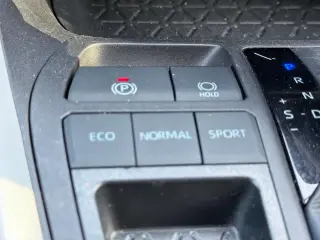 Toyota RAV4 2023 XLE 4dr SUV