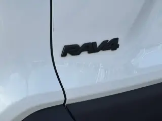 Toyota RAV4 2023 XLE 4dr SUV