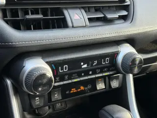 Toyota RAV4 2023 XLE 4dr SUV