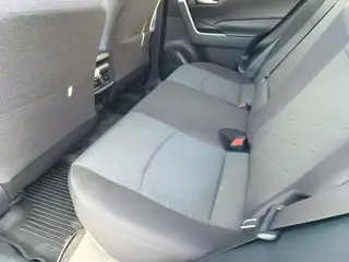 Toyota RAV4 2023 XLE 4dr SUV