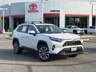 Toyota RAV4 2023 XLE Premium 4dr SUV