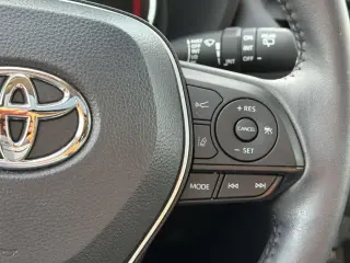 Toyota RAV4 2023 XLE Premium 4dr SUV