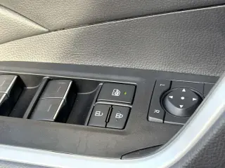 Toyota RAV4 2023 XLE Premium 4dr SUV
