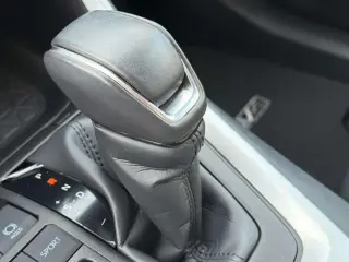 Toyota RAV4 2023 XLE Premium 4dr SUV