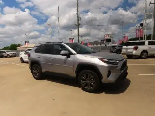 Toyota RAV4 Hybrid 2025 AWD XLE Premium 4dr SUV