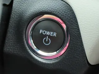 Toyota RAV4 Hybrid 2025 AWD XLE Premium 4dr SUV