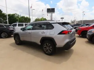 Toyota RAV4 Hybrid 2025 AWD XLE Premium 4dr SUV