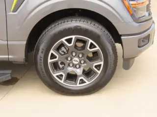 Ford F-150 2024 4x2 STX 4dr SuperCrew 5.5 ft. SB