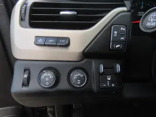 GMC Yukon XL 2017 4x4 Denali 4dr SUV