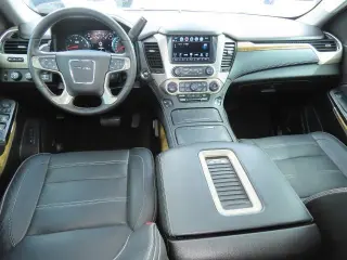 GMC Yukon XL 2017 4x4 Denali 4dr SUV