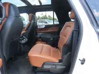 Lincoln Navigator L 2021 4x4 Reserve 4dr SUV