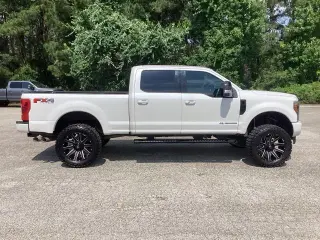 Ford F-250 Super Duty 2019 4x4 Lariat 4dr Crew Cab 6.8 ft. SB Pickup