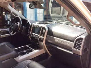 Ford F-250 Super Duty 2019 4x4 Lariat 4dr Crew Cab 6.8 ft. SB Pickup