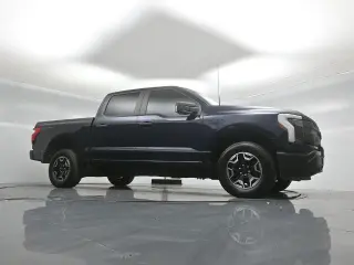 Ford F-150 Lightning 2024 AWD Pro 4dr SuperCrew 5.5 ft. SB