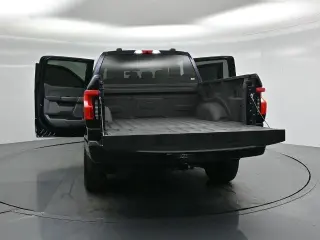 Ford F-150 Lightning 2024 AWD Pro 4dr SuperCrew 5.5 ft. SB