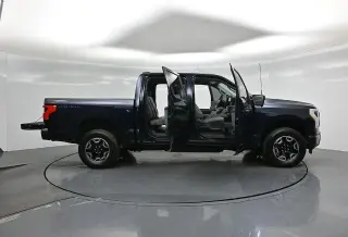 Ford F-150 Lightning 2024 AWD Pro 4dr SuperCrew 5.5 ft. SB