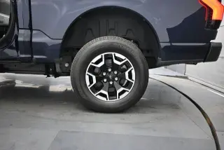 Ford F-150 Lightning 2024 AWD Pro 4dr SuperCrew 5.5 ft. SB