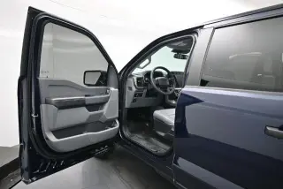 Ford F-150 Lightning 2024 AWD Pro 4dr SuperCrew 5.5 ft. SB